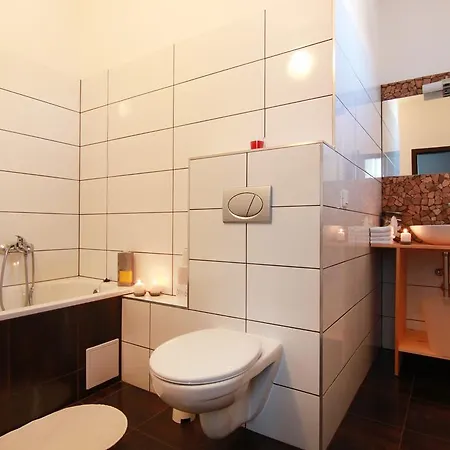 Konukevi Jbi Wellness Kolín